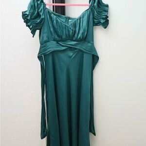 Petal & Pup Mickenna Sweetheart Frill Midi Dress Emerald Green